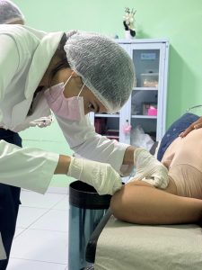 Secretaria de Saúde de João Costa promove palestra e realiza inserção de implantes contraceptivos em ação de saúde da mulher.