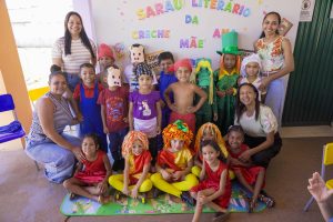 Creche Mãe Ana realiza Sarau Literário e encanta público com apresentações infantis.