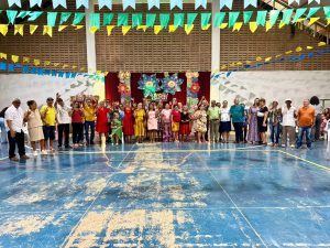 CRAS promove arraial junino com apresentações dos Grupos de Convivência no Poliesportivo João de Deus